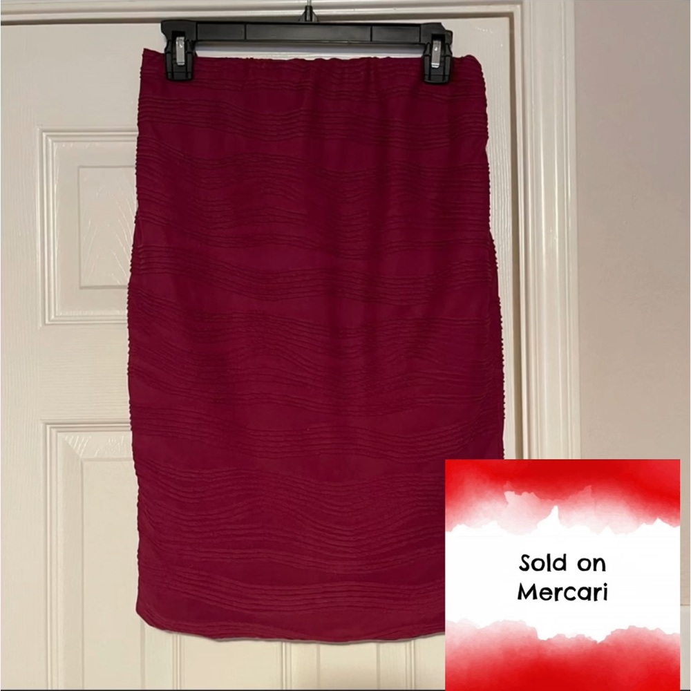 🛍 Cranberry pencil skirt